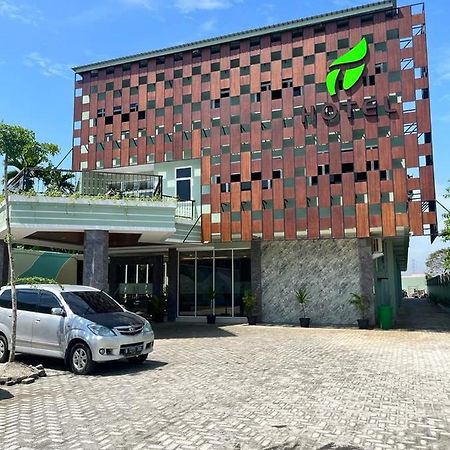 T Hotel Kualanamu Lubukpakam Kültér fotó