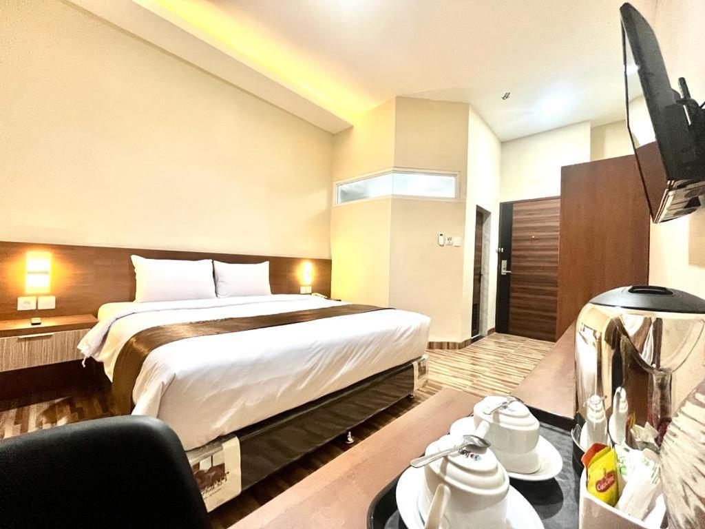 T Hotel Kualanamu Lubukpakam Kültér fotó