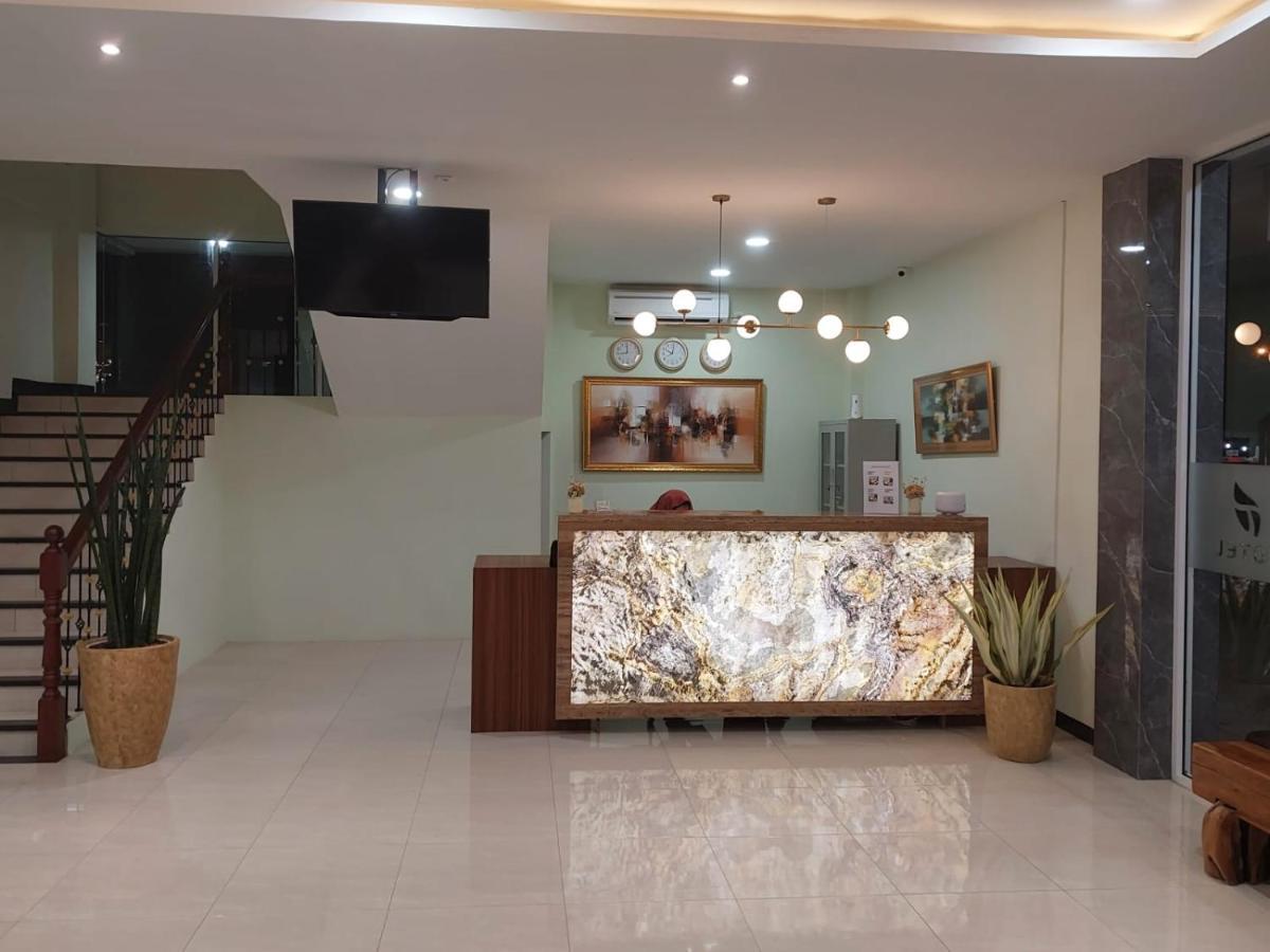 T Hotel Kualanamu Lubukpakam Kültér fotó