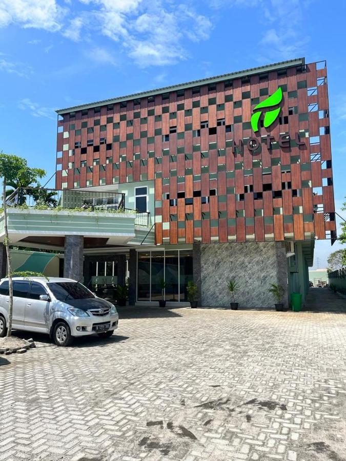 T Hotel Kualanamu Lubukpakam Kültér fotó